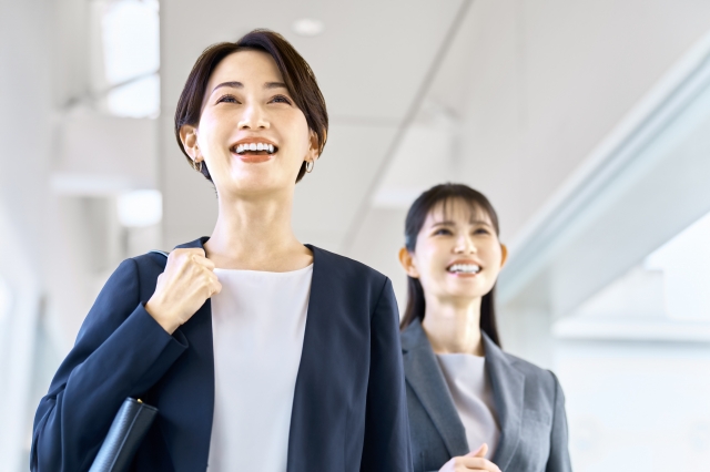 働く女性