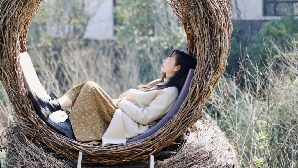 妊娠中に無理せず休養を取る生活のイメージ